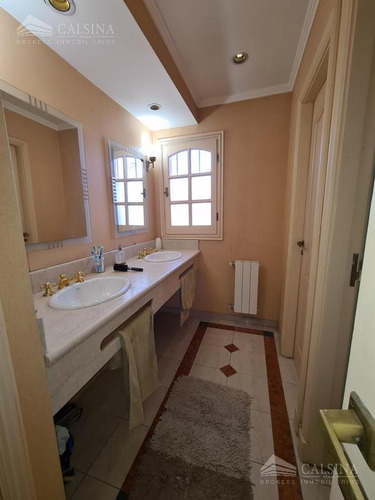 Barrio Urca - Casa En Venta 3/4 Dormitorios - Córdoba