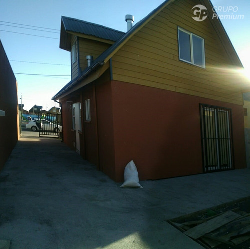 Venta De Casa 3d+2b+patio Escuadron Oriente.coronel,