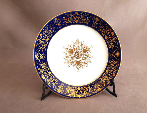 Antiguo Plato En Porcelana De Sèvres En Azul Cobalto Y Oro