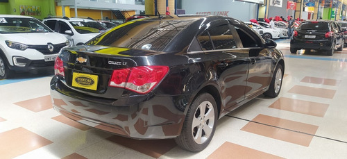 Imagem 4 de 10 de Cruze 1.8 Lt 16v Sedan 2014
