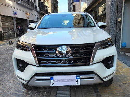Imagen 2 de 16 de Toyota Sw4 Srx 7a At 2022 0km