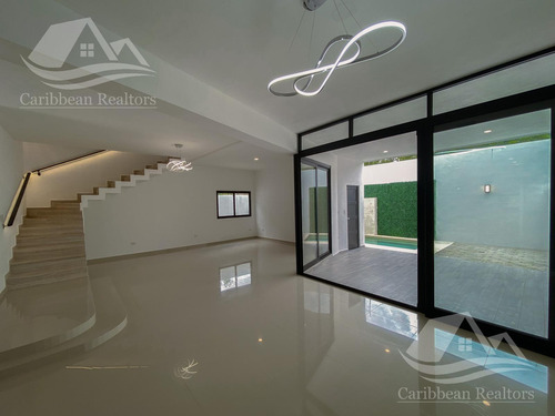 Casa En Residencial Vía Cumbres Cancún