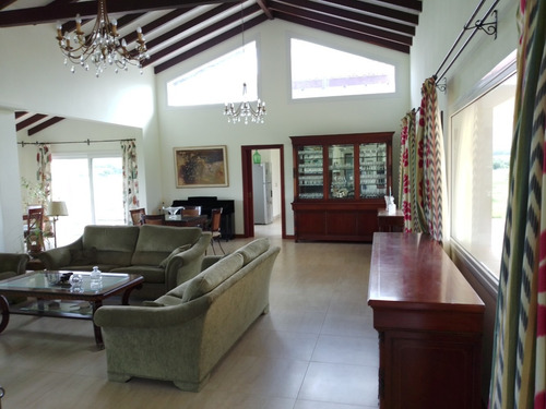 Chacra Con Muy Buena Casa, Mas Galpón Y Casa De Casero