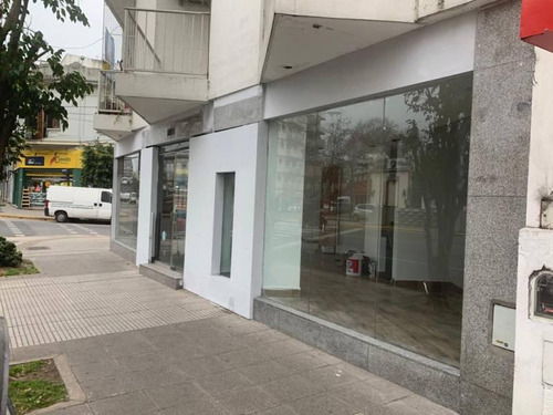 Local Comercial En Esquina C/renta - Ideal Inversor