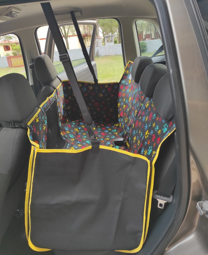 Imagem 1 de 10 de Capa Pet Carro - Banco Inteiro Ou Metade - Várias Estampas