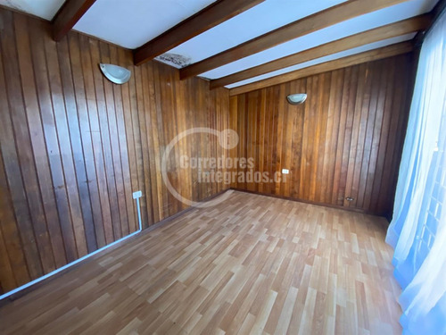 Venta Casa En Viña Del Mar, Sector Oriente,solida Y Luminosa