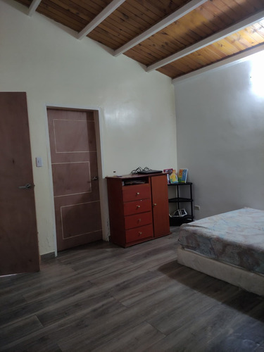 Nathaly Bastidas - Casa En Venta Brisas Del Lago 4 Ciudad Alianza - Guacara