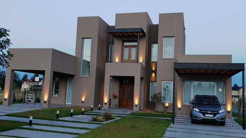 Imagen 4 de 8 de Construccion De Casas Llave En Mano U$ 850 M2