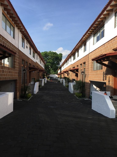 Imagen 1 de 12 de Casa En Condominio En Venta Santa Marìa Tepepan