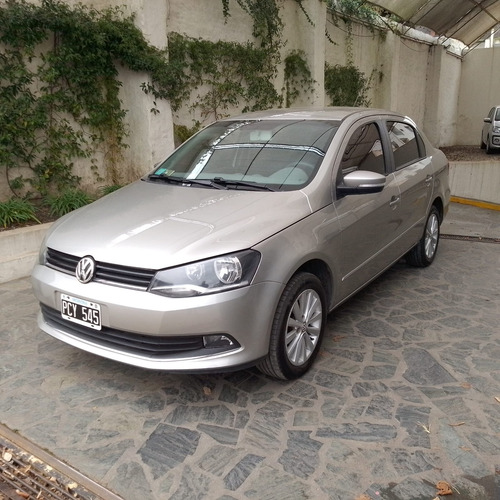 Volkswagen Voyage 1.6 Highline 101cv