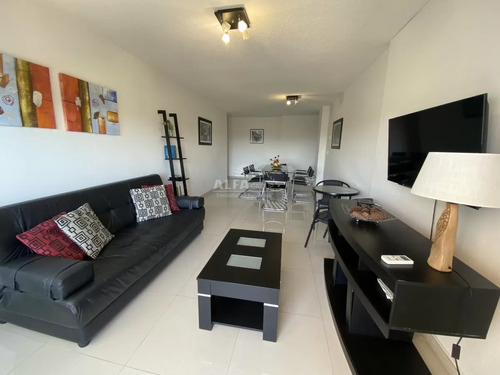 Apartamento En Venta, Alquiler Temporal Y Anual En Punta Del Este