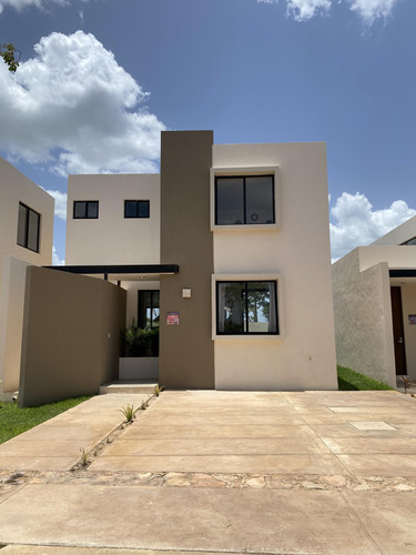 Casa En Venta Merida, Privada Cumbres Novonorte, Mod Abi,op 2, Ago 23