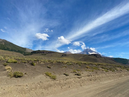 A 20 Km De Antuco/ Camino Internacional Pichachén