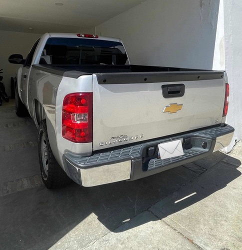 Imagen 2 de 9 de Silverado Ls 4x2 Unico Dueño