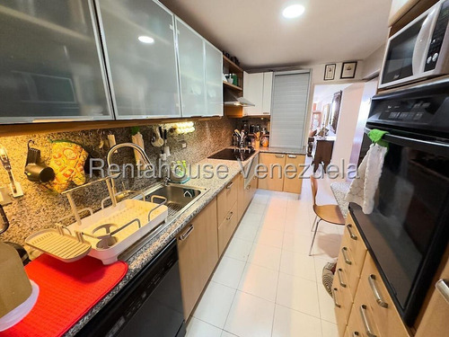 Sb Amplio Y Comodo Apartamento Con Bella Vista Y Excelente Ubicación.sin Fallas En Los Servicios
