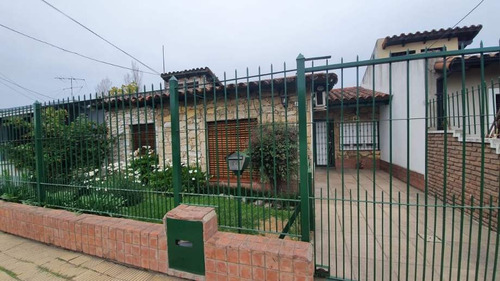 Imagen 1 de 10 de Casa En Venta En Ituzaingo Norte