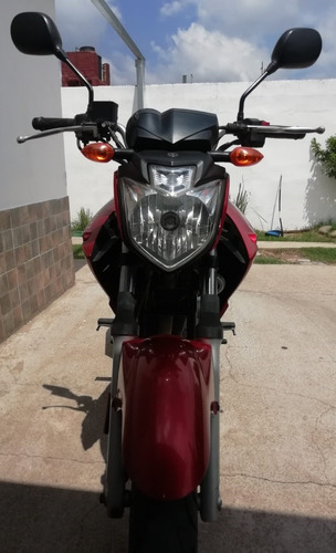 Imagen 2 de 7 de Yamaha Fazer 250 2013