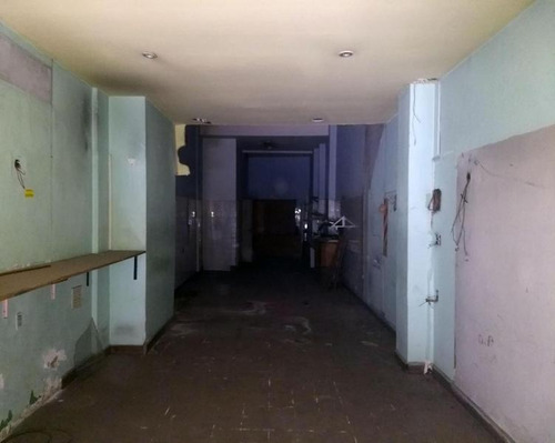 Imagen 2 de 7 de Bajo De Precio!! Local Comercial A La Calle A Remodelar