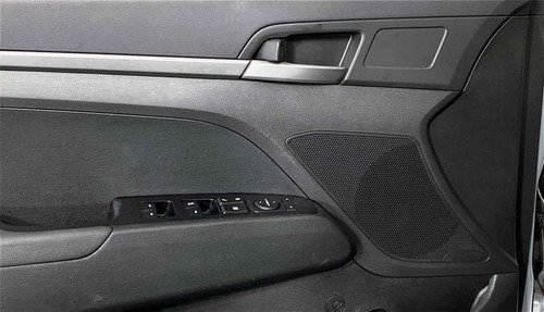 Imagen 8 de 15 de 111826 - Hyundai Elantra 2018 Con Garantía