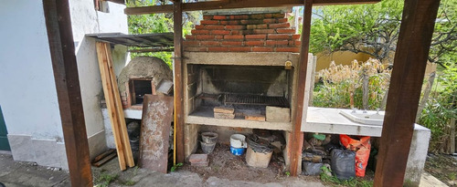Venta Casa 3 Dormitorios / Agua De Oro