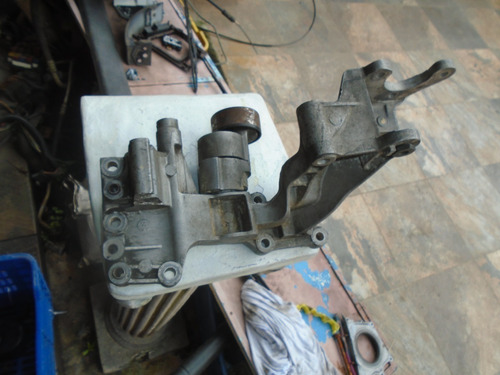 Imagen 2 de 4 de Vendo Base De Compresor De Hyundai Santa De Año 2011, G4ke