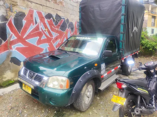 Nissan Frontier 2.4 Std D22 4x2