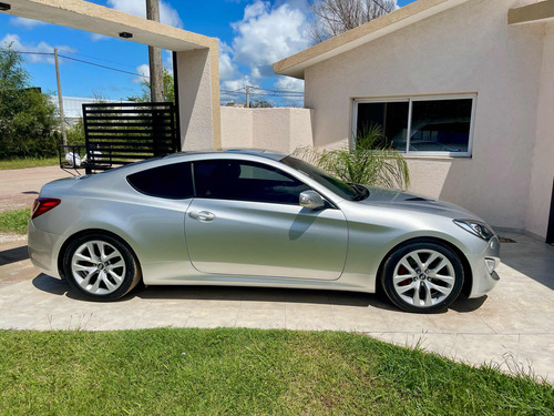 Hyundai Genesis 3.8 Coupe 300cv 8at