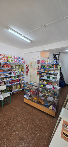 Venta Local Con Terraza En Villa Sarmiento!