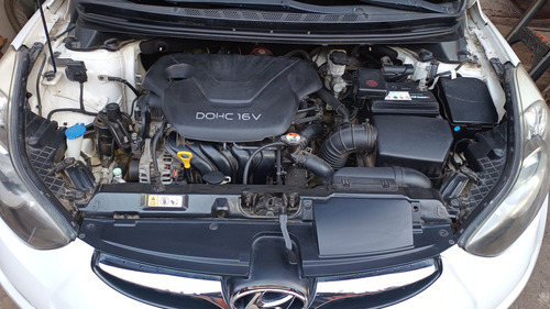 Hyundai Elantra Md 1.6 Gls Ac 2Ab Abs