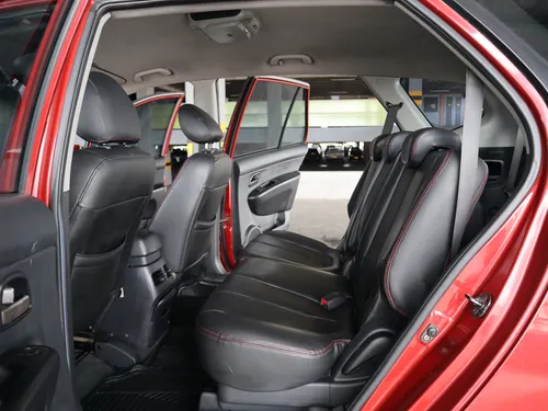 Kia Carens RONDO LX 2.0 MT 4X2 7 PSJ