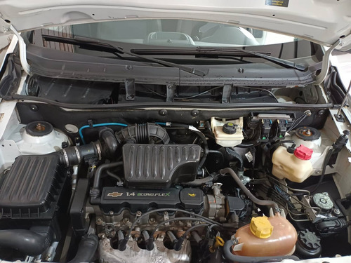 Imagem 7 de 8 de Chevrolet Montana 1.4 Mpfi Ls Cs 8v Flex 2p Manual