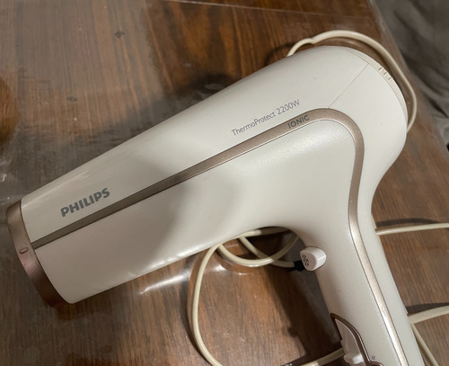 Secador De Pelo Philips Hp8232 Thermoprotect Ionic Blanco (Usado)