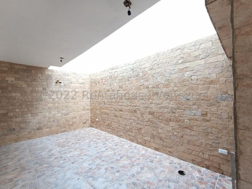 Imagen 12 de 12 de Townhouse En Venta En El Limon Maracay Aragua 22-26296 Irrr