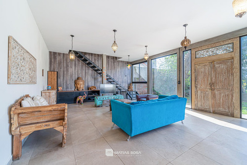 Venta - 2 Casas Con Gran Parque Y Pileta - Zona Pompeya