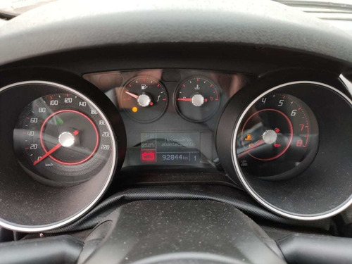 Imagem 8 de 14 de Fiat Punto Sporting 1.8 16v Dualogic Flex