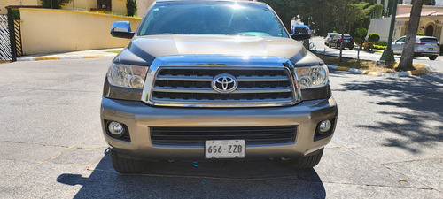 Toyota Sequoia 5.7 Limited V8 At