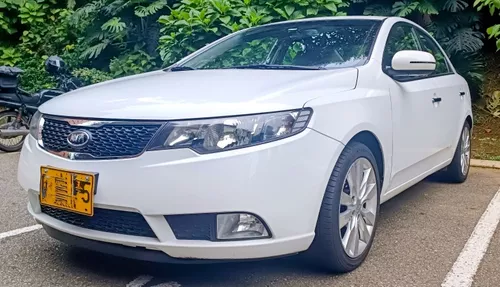 Kia CERATO FORTE 2.0 | TuCarro