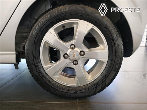 Chevrolet Onix 1.4 MPFI LT 8V FLEX 4P MANUAL