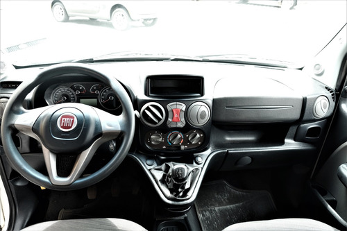Fiat Doblo 2017 1.8 16v Essence 7l Flex 5p