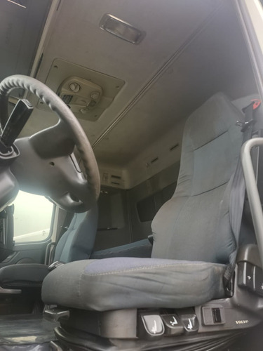 Imagem 10 de 15 de Volvo Fh540 540 6x4 Bug Leve 2014 = R440 G400 R500