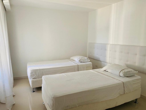 Imagen 7 de 30 de Departamento, Piso Alto, Vista Al Mar, Parrillero, 3 Dormitorios - Playa Brava