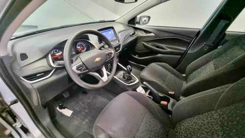 Imagen 22 de 25 de Chevrolet Onix Plus Lt Tech 1.2 0km