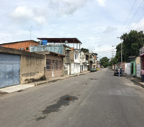 Imagen 4 de 14 de Galpón Con Local Comercial En Alquiler Maracay La Coromoto