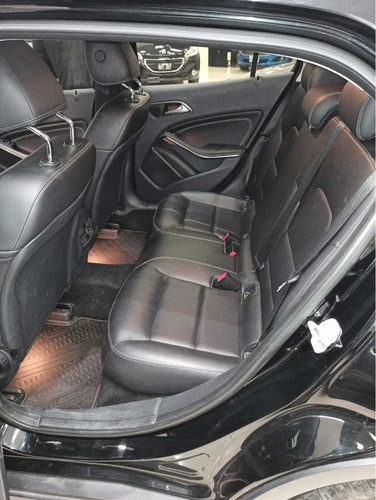 Imagen 14 de 15 de Mercedes-benz Clase Gla 2015 1.6 Gla200 At Urban 156cv