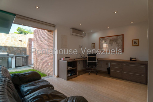 Casa En Alquiler, Prados Del Este #25-17775 - Marigreys Blanco -