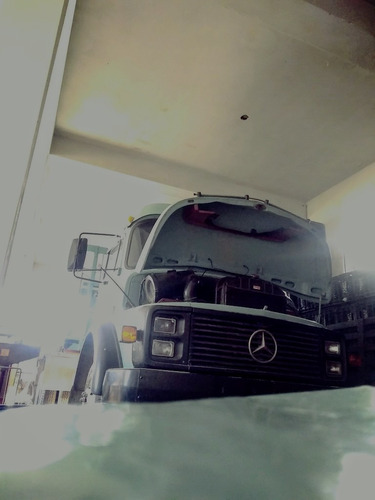 Mercedes Bens Truck 1114