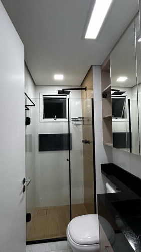 Apartamento 2 Dormitórios Com Móveis Planejados