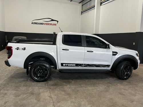 Ford Ranger 3.2 Storm Cab. Dupla 4x4 Aut. 4p 6 marchas