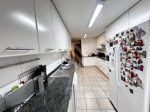 Departamento En Venta De 3 Dorm. En Las Condes