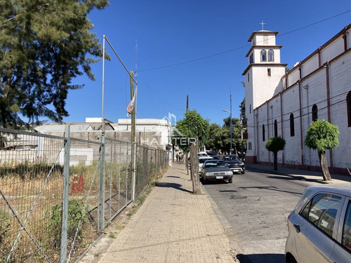 Sitio Con Ubicación Privilegiada En Molina